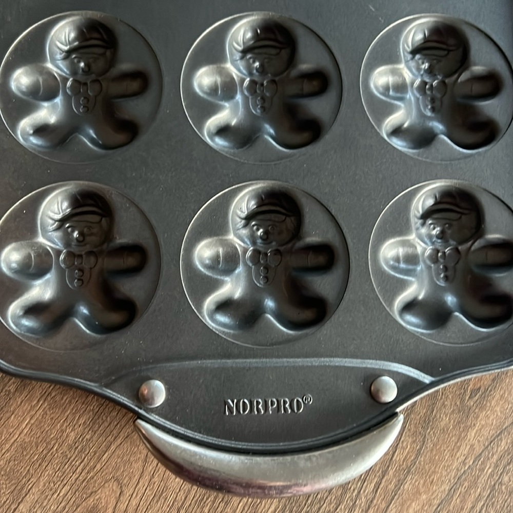 Norpro  gingerbread man baking tray